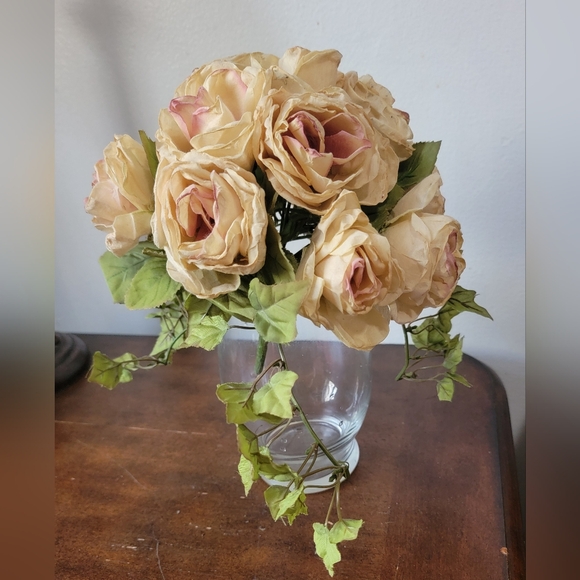 Rose Tussie Mussie Bouquet - Picture 4 of 10